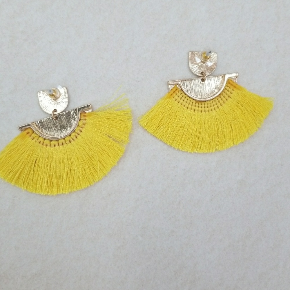 Jewelry - Picture 2 of 2